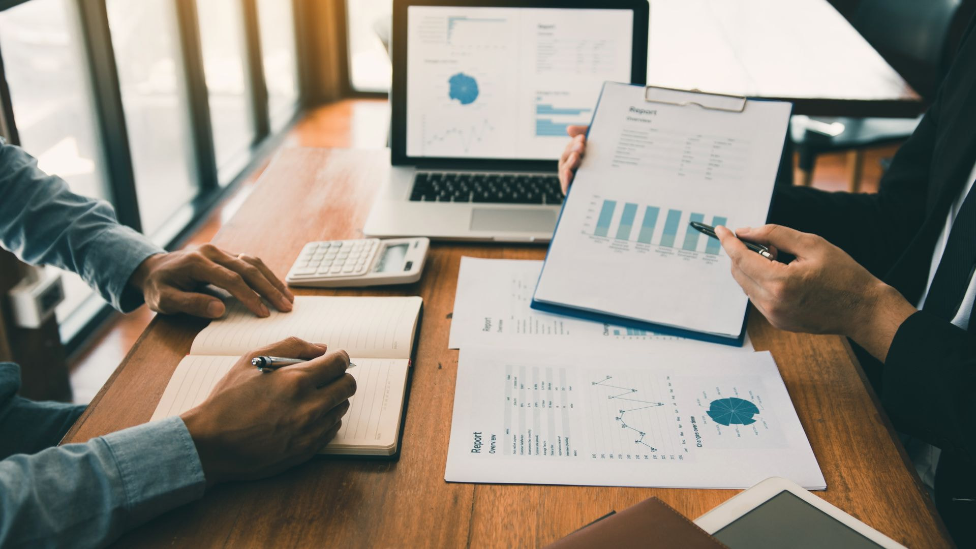 Giải Pháp Chuyển Đổi Thành Công Theo IFRS 1: Quy Trình Chuyển Đổi Báo Cáo Tài Chính