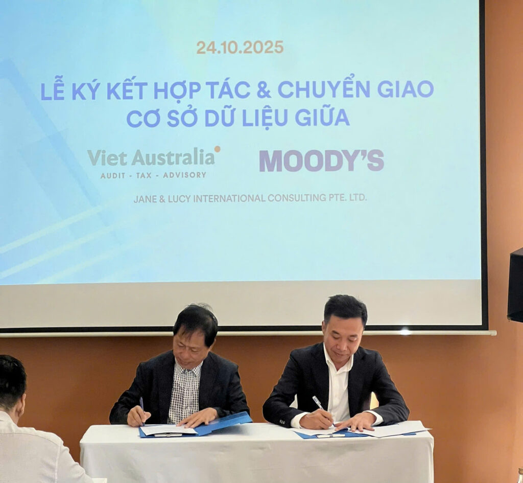 SIGNING CEREMONY FOR DATA COOPERATION AND TRANSFER BETWEEN VIET AUSTRALIA AND MOODY’S