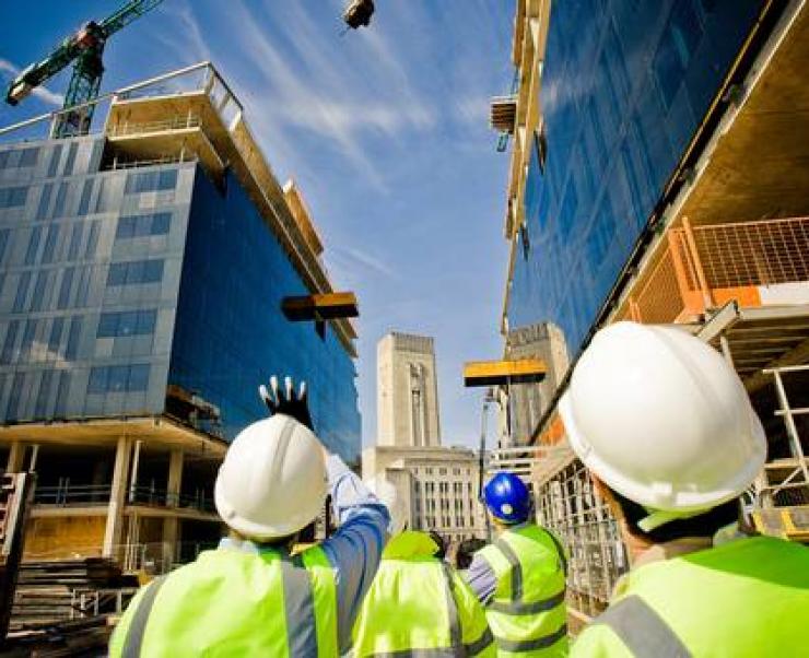 Est-il obligatoire d’ajuster la structure d’investissement totale lorsque la structure de coûts totale dépasse la structure d’investissement totale ?